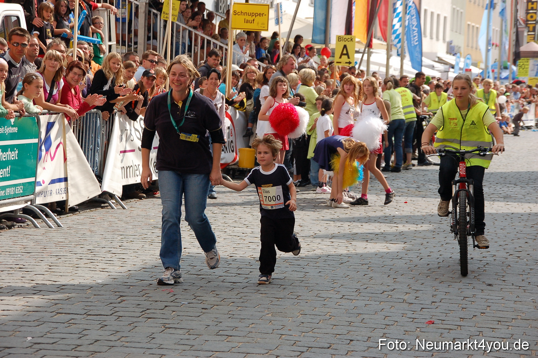 0112 Stadtlauf Neumarkt Bambinilaeufe 200909